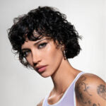 Clarifying shampoo that removes buildup, refreshes hair, and restores shine for color-treated hair.