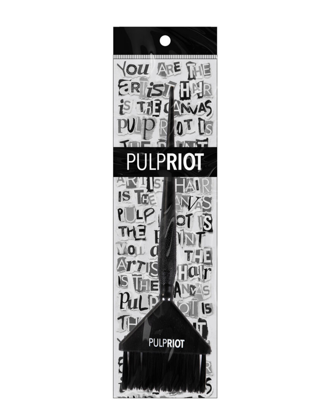 Pulp Riot Tint Brush

Pulp Riot tint brushes are designed for today’s modern artist. The textured grip along with feathered-tip bristles allow for delicate, creative, and precision techniques.