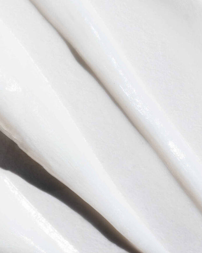 Intensely moisturizing treatment mask with 21 benefits that restores, protects, and strengthens color-treated hair.