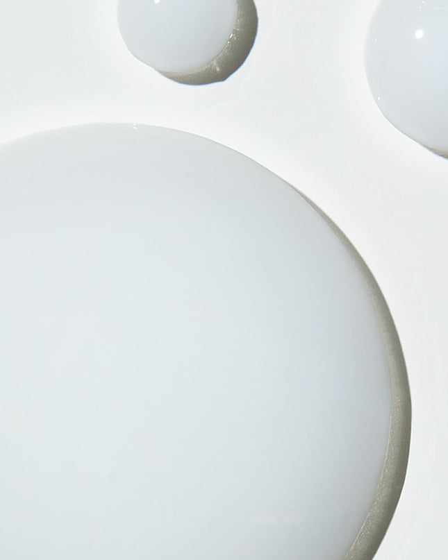 Multitasking leave-in treatment with 21 benefits. Primes hair for heat, detangles, protects from damage, and adds shine from root to tip.