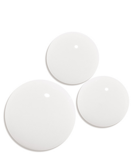 Rapidly reduce the look of dark spots without a doctor’s visit. This intensive serum promotes surface cell turnover for brighter, more even skin.