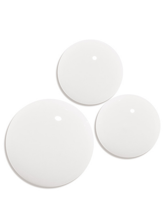 Rapidly reduce the look of dark spots without a doctor’s visit. This intensive serum promotes surface cell turnover for brighter, more even skin.