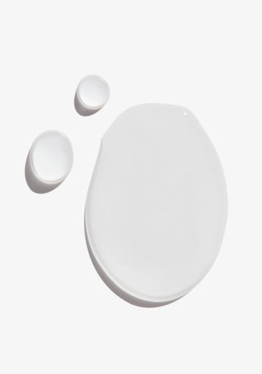 Frizz Dismiss Instant Deflate is a hair oil-in-serum suitable for all hair types that helps control the excess volume on puffy, frizzy hair caused by humidity.