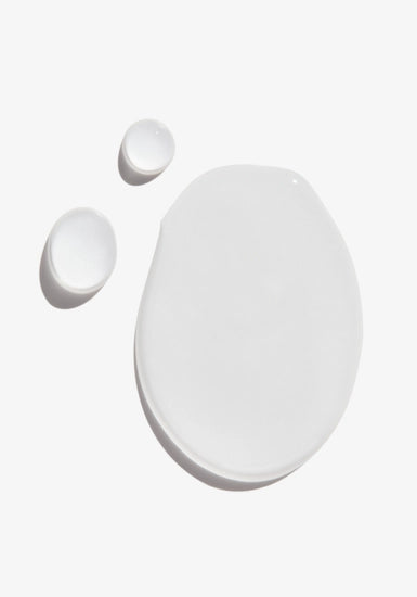 Frizz Dismiss Instant Deflate is a hair oil-in-serum suitable for all hair types that helps control the excess volume on puffy, frizzy hair caused by humidity.