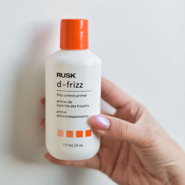 Cancels frizz. Transforms texture. Boosts shine. The ultimate smoothing primer for results that last up to 72-hours with enhanced shine up to 60%.