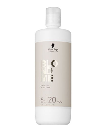 With an enhanced formulation containing glycerin, known for its caring properties, the BLONDME 6%/20 Volume Premium Developer is specially developed for the precise application of lightening products. When used with BLONDME Lighteners, Swell Control Technology ensures optimal precision and controlled lightening results. This premium developer is designed to provide optimal performance and care when used with BLONDME colour and lightening products.