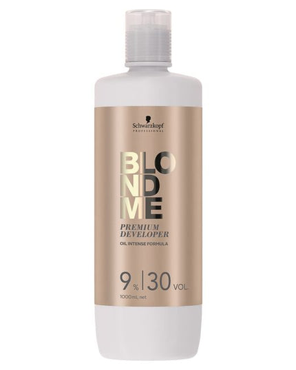 Schwarzkopf BlondMe Premium Care Developer is a Caring formula for brilliant blondes with great conditioning. Developer is specially formulated to partner BlondMe bleach and color shades. Its caring formula supports hair's natural moisture balance which ensures your new blondes have brilliant shine and a wonderfully soft feel to their hair.