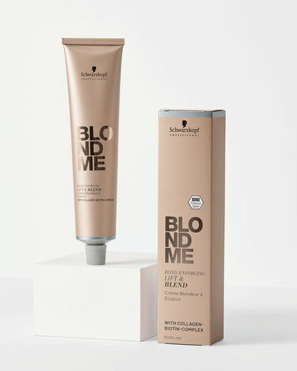 Lift & Blend is for blonde clients, base 6 and lighter with 30-70% white hair, who are looking to maintain their blonde as natural looking as possible with optimal white and grey hair coverage. By lifting up to 4 levels and optimal blending in white hair, Lift & Blend is especially recommended to maintain a natural-looking blonde.