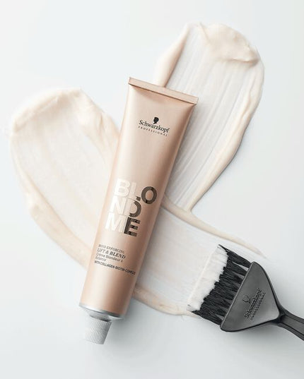 Lift & Blend is for blonde clients, base 6 and lighter with 30-70% white hair, who are looking to maintain their blonde as natural looking as possible with optimal white and grey hair coverage. By lifting up to 4 levels and optimal blending in white hair, Lift & Blend is especially recommended to maintain a natural-looking blonde.