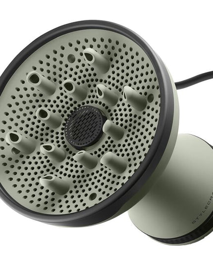 Engineered for curly and coily hair, the StyleCraft 2-in-1 Diffuser and Hair Dryer is an essential part of a perfect curl-defining ritual. Crafted to work with unique textures, it helps reduce frizz while boosting the inherent shape and bounce of curls. 