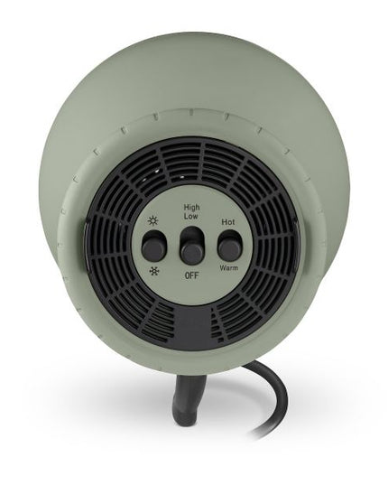 Engineered for curly and coily hair, the StyleCraft 2-in-1 Diffuser and Hair Dryer is an essential part of a perfect curl-defining ritual. Crafted to work with unique textures, it helps reduce frizz while boosting the inherent shape and bounce of curls. 