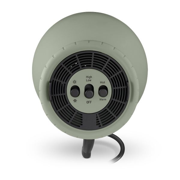 Engineered for curly and coily hair, the StyleCraft 2-in-1 Diffuser and Hair Dryer is an essential part of a perfect curl-defining ritual. Crafted to work with unique textures, it helps reduce frizz while boosting the inherent shape and bounce of curls. 