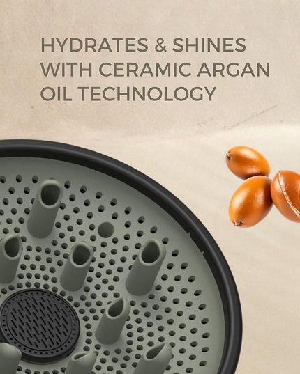 Engineered for curly and coily hair, the StyleCraft 2-in-1 Diffuser and Hair Dryer is an essential part of a perfect curl-defining ritual. Crafted to work with unique textures, it helps reduce frizz while boosting the inherent shape and bounce of curls. 