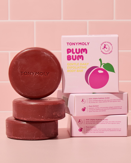 This gentle resurfacing Plum Bum AHA Exfoliating Body Bar is designed to cleanse, refine, and restore your skin’s glow. Infused with AHAs and Plum Extract, this dual-action exfoliator removes dead skin cells, helps to prevent ingrown hairs, smooth keratosis pilaris (KP), and unclog pores while still remaining gentle for daily use.