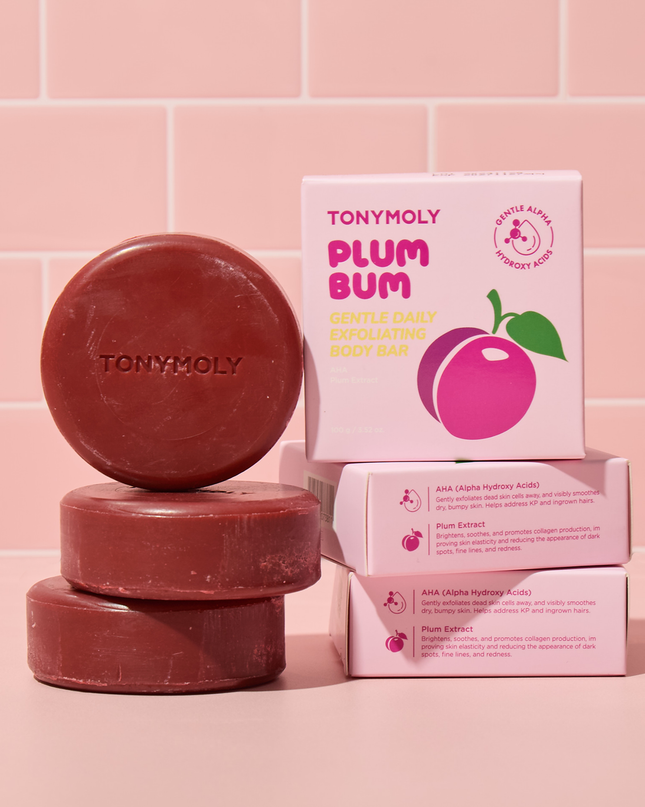 This gentle resurfacing Plum Bum AHA Exfoliating Body Bar is designed to cleanse, refine, and restore your skin’s glow. Infused with AHAs and Plum Extract, this dual-action exfoliator removes dead skin cells, helps to prevent ingrown hairs, smooth keratosis pilaris (KP), and unclog pores while still remaining gentle for daily use.