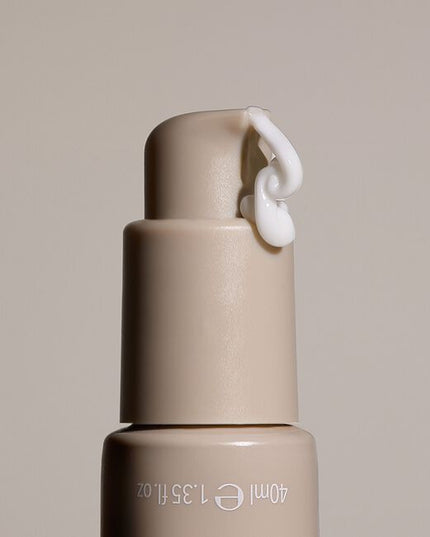 A luxuriously hydrating hand and body cream in a sleek, travel-friendly tube. Infused with a delicate floral Amber Orchid scent, itís enriched with seven botanical oils, Shea Butter, and Blackcurrant Seed Oil to deeply nourish, hydrate, and protect the skin.

Designed with an ultra-hygienic airless pump, this innovative packaging ensures maximum product usage while keeping the formula fresh. It's the ultimate hydrator.