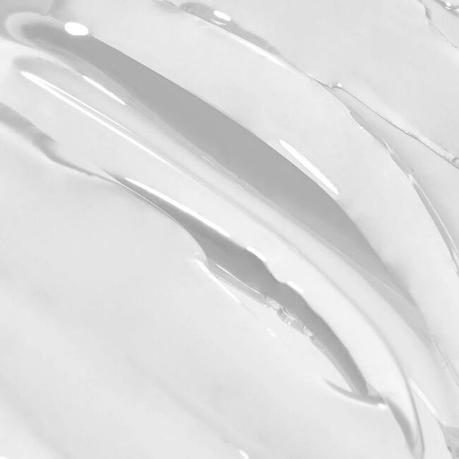 The TGB 2-In-1 Base Coat is your nail base and primer in one. Without the need for a pH bond, this best-selling mani essential will save you precious appointment time.