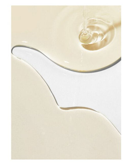 Cleanse. Recharge. Hydrate.

Clean Care is TGB's luxurious hand and body wash that will elevate your treatments. Enriched with Vitamin E to lock in moisture, leaving skin feeling soft and supple.

Infused with floral woody botanical oils, our Gardenia-scented hand wash offers your clients pure indulgence.

Our multi-purpose hand and body wash is ideal to add a layer of luxury to mani-pedi treatments.

