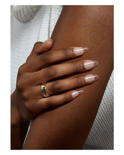 For a touch of elegance, DesignEx Pro™ Medium Almond Tips are the perfect choice for your salon, available in sizes 0–11. These pre-shaped full-cover tips add length while maintaining a timelessly chic look, creating an elongated, narrower silhouette that clients adore.

Save valuable application time with our express extension system — no filing or manual shaping required, allowing you to speed up your services while delivering on quality.
