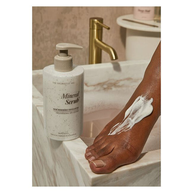 Mineral Scrub™ is a renewing body exfoliator that refreshes dull skin with our all-natural and polishing blend of Silica Mineral, Olive Stone and Coconut Husk.

Calming Jasmine and Cedarwood essential oils and Oud add a luxurious scent to your treatments offering a moment of indulgence for your clients.

Antioxidant-rich Vitamin E and Almond Oil reveal a silky-smooth finish.

93%* of users said their skin felt exfoliated after using Mineral Scrub™.

*Based on an independent, external trial with 23 people.