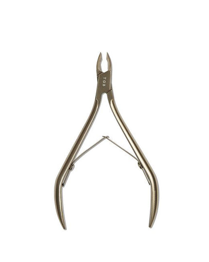 Meet Pro Nip — an essential tool crafted with expert precision to deliver superior grip and control, helping you achieve flawless prep even with the most challenging cuticles.