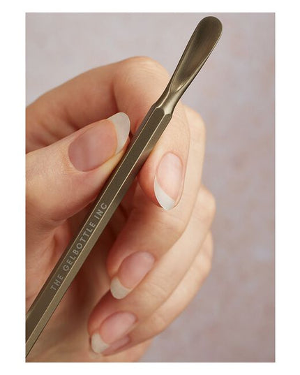 Achieve perfect precision with the ProPrep cuticle pusher. You're in complete control with this dual-ended nail pusher tool. Hygienic and helpful = happy clients.