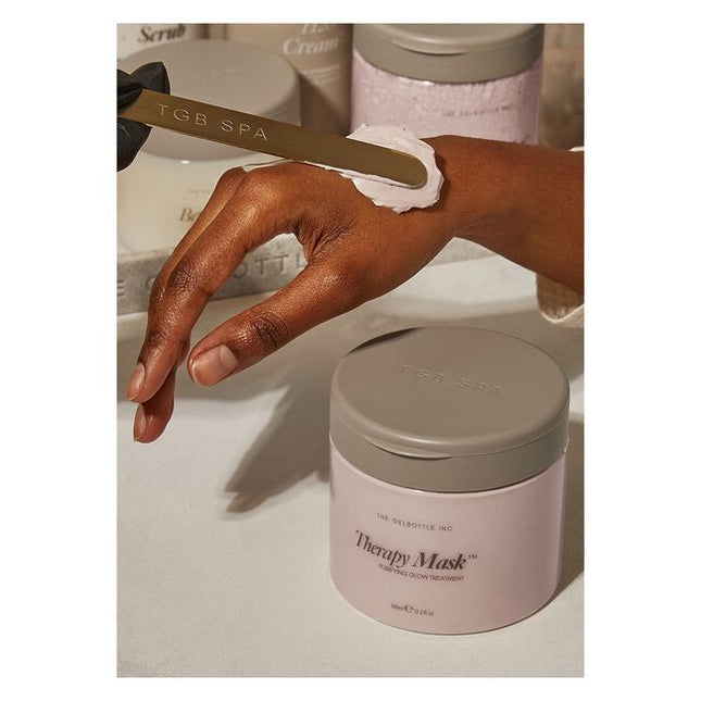 Therapy Mask™ is a purifying glow treatment supercharged with French Pink Clay to smooth and brighten dull skin and moisture-locking Hyaluronic Acid.