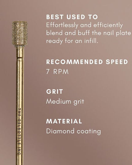 Effortlessly blend and buff the nail plate ready for an infill. The unique barrel shape of our diamond Blender Bit can easily remove lifted product and dead skin cells from the nail plate, encouraging more efficient and precise preparation for your infill service.