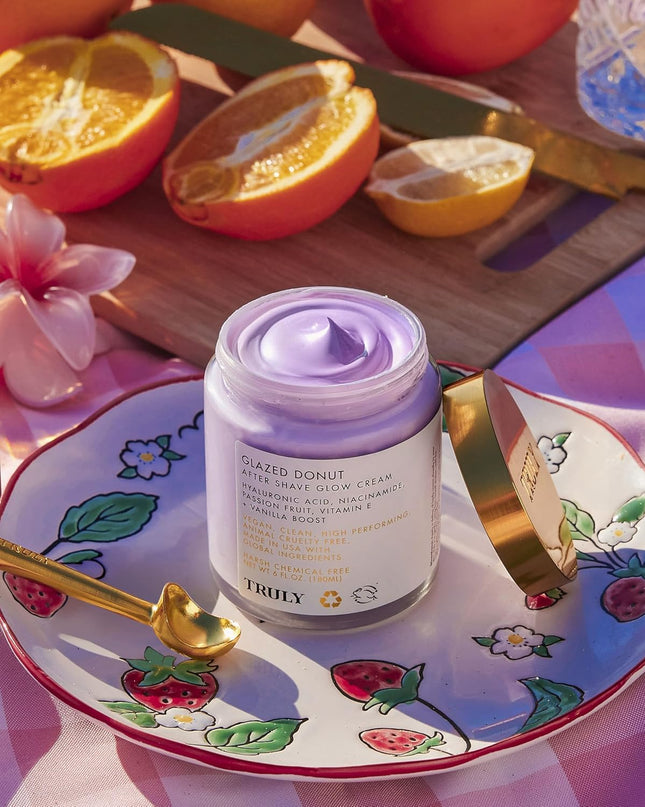 A luxe, lightweight body moisturizer that deeply nourishes, hydrates, and protects with a sweet vanilla glaze scent.