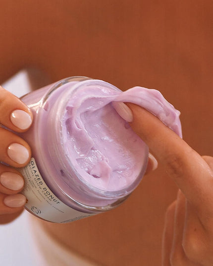 A luxe, lightweight body moisturizer that deeply nourishes, hydrates, and protects with a sweet vanilla glaze scent.