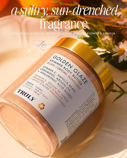 Truly’s Golden Glaze Shimmer Body Butter restores dewy, bouncy skin with a brightening blend of vitamin C and argan oil. It boosts elasticity, protects against external aggressors, and smooths out fine lines and wrinkles for a youthful, golden glow.