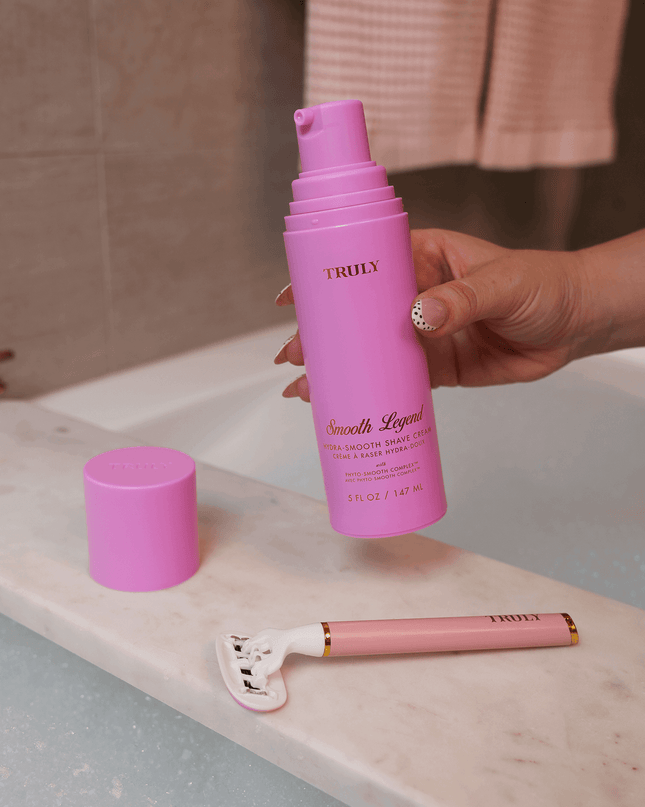 Meet the creamiest, dreamiest shave cream. Powered by Truly’s proprietary Phyto-Smooth Complex™, this jasmine-scented rich whip cushions skin with a protective moisture barrier for a close shave that leaves you irresistibly soft and smooth.