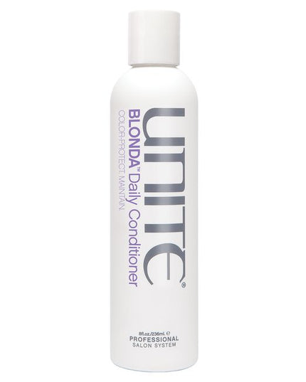 A blonde-loving purple conditioner that hydrates, repairs and protects blonde hair and highlights on both tone and no-tone days.