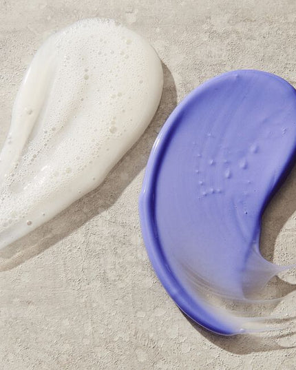 A sulfate-free daily shampoo formulated to gently cleanse and maintain blonde hair and highlights between tone days.