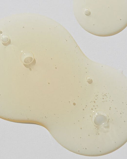 A rejuvenating, light-weight hair treatment designed to leave hair looking healthier, fuller and younger.