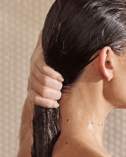 System Step 2 of 3: A highly penetrating conditioner formulated to deeply hydrate, strengthen, seal and protect hair.