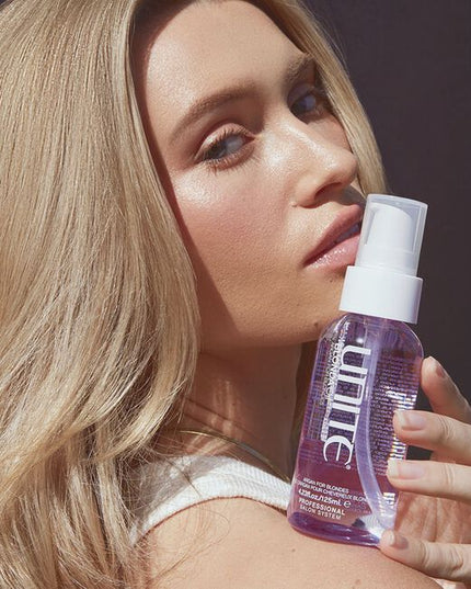 A multi-tasking argan oil formulated to nourish, repair, smooth frizz and flyaways, and protect blonde hair.