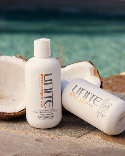 A moisture-enriched curl cream designed to deliver a mega-dose of hydration that defines, controls and protects unruly curls.