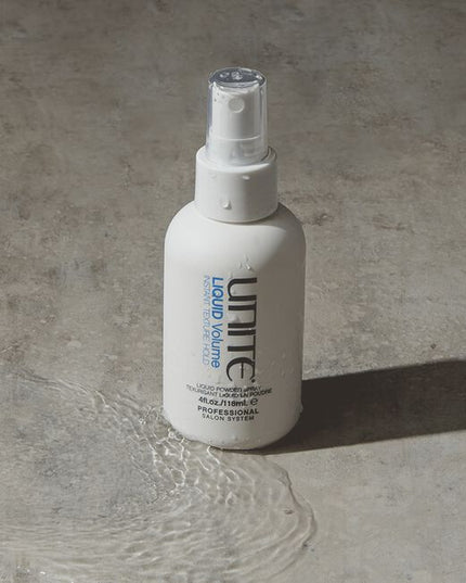 A texture spray that delivers instant volume, definition, and hold with matte finish that activates and reactivates with each touch.