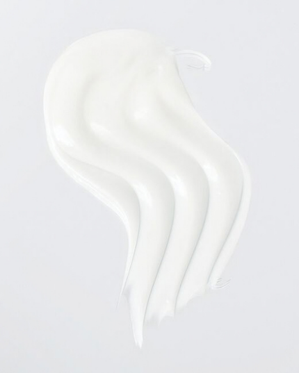 Award-winning Verb® Bonding Mask helps repair damage and seal split ends for smoother, shinier and visibly healthier hair. Powered by the brand's amino-bond complex, red and brown algae and mafura butter, this mask is clinically proven to help strengthen damaged hair after just one use.
