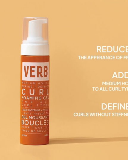 Verb® Curl Foaming Gel adds frizz control, lightweight hold and definition without stiffness. Powered by the brand's proprietary SunflowerCurl™ Complex, cold-pressed golden jojoba oil and castor oil, this foaming gel deeply nourishes and locks in moisture.