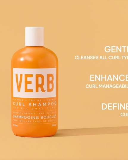 Verb® Curl Shampoo gently cleanses waves, curls and coils. Powered by the brand's proprietary SunflowerCurl™ Complex, cold-pressed golden jojoba oil and castor oil, this nourishing shampoo enhances manageability and definition.