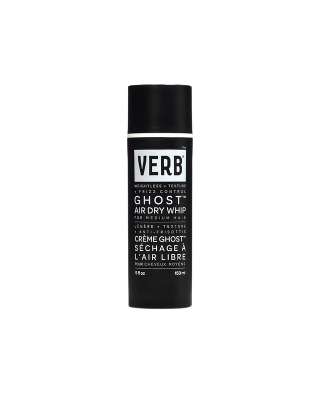 Just wash and go! Ghost™ Air Dry Whip is a lightweight, air-dry styling cream that defines, smooths and adds texture to hair without any crunchiness. Powered by moringa oil, mushroom extract and a blend of vegan proteins, this whip reduces frizz and delivers shine. 