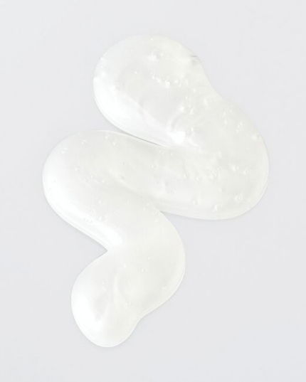 Verb® Hydrate Shampoo gently cleanses and adds moisture to dry, frizzy hair. Powered by argan oil, babassu oil, a moisture-locking ceramide and a hydrating complex, this shampoo is formulated to leave hair nourished.