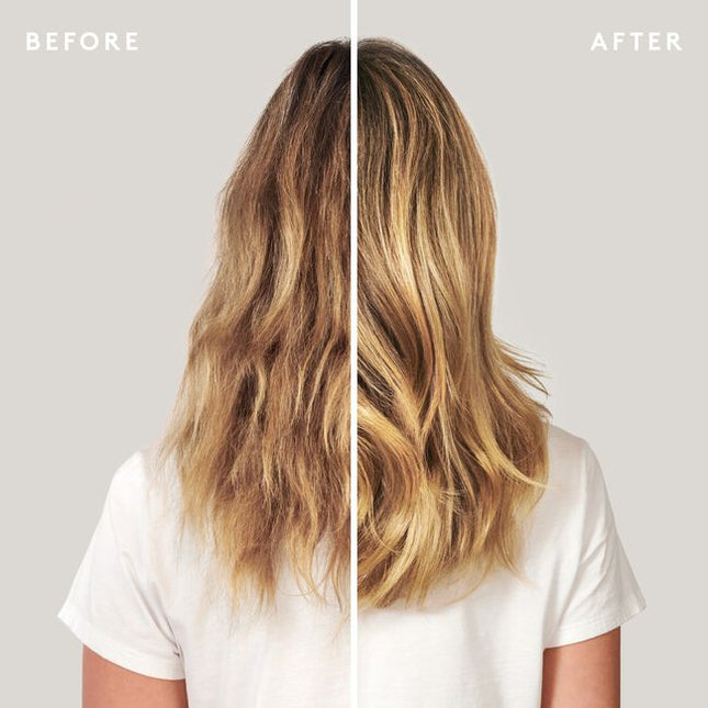 Virtue® 6-In-1 Styling Paste is a medium-hold styler that texturizes, shapes, nourishes, protects, and adds shine to short hair. Creamy and lightweight, this does-it-all formula marries pliability with hold for short hair styles that last all day––and into the next.