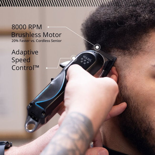 The Senior 2.0 features a strong motor with Adaptive Speed Control and a 5-position click or free-flow lever. Its ultra-strong carbon steel, DLC coated blade provides seamless fades, bulk removal, and taper-to-fade performance. 
