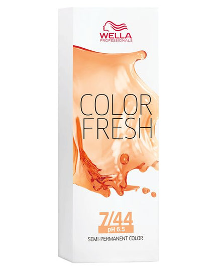 Color Fresh is an extremely versatile, gentle conditioning color enhancer with acidic pH. It is ideal for refreshing color in between services, for color correction and introducing new clients to color.
