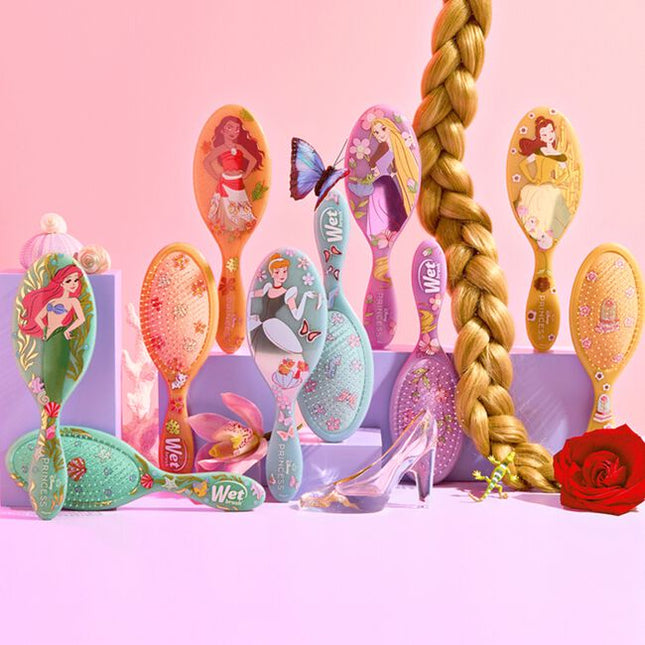 The Original Detangler, redesigned by stylists and for stylists.