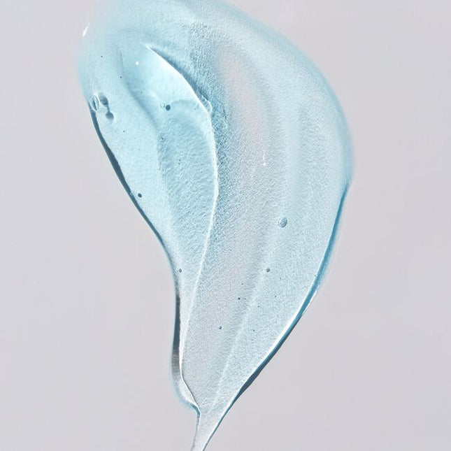 Skip the booze- Woody's Mega Firm Gel delivers serious hold without the alcohol. Engineered for guys who need all-day control, this gel locks in your style, adds a clean shine, and never lets your hair fall flat. No flakes. No dryness. Just rock-solid structure for bold, defined looks that go the distance. Whether your're suiting up or hitting the streets, this is your go-to for uncompromising hold and all day confidence.