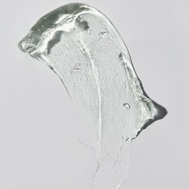 Looking for a clean, natural look with just the right amount of control? Woody's Pomade delivers a light-to-medium hold with high-shine - your style stays locked in without looking overdone. Infused with marine extracts, this formula does more than hold your hair in place- it strengthens, hydrates, and supports a healthy scalp while sealing in moisture. You get long-lasting performance with added care where it counts.